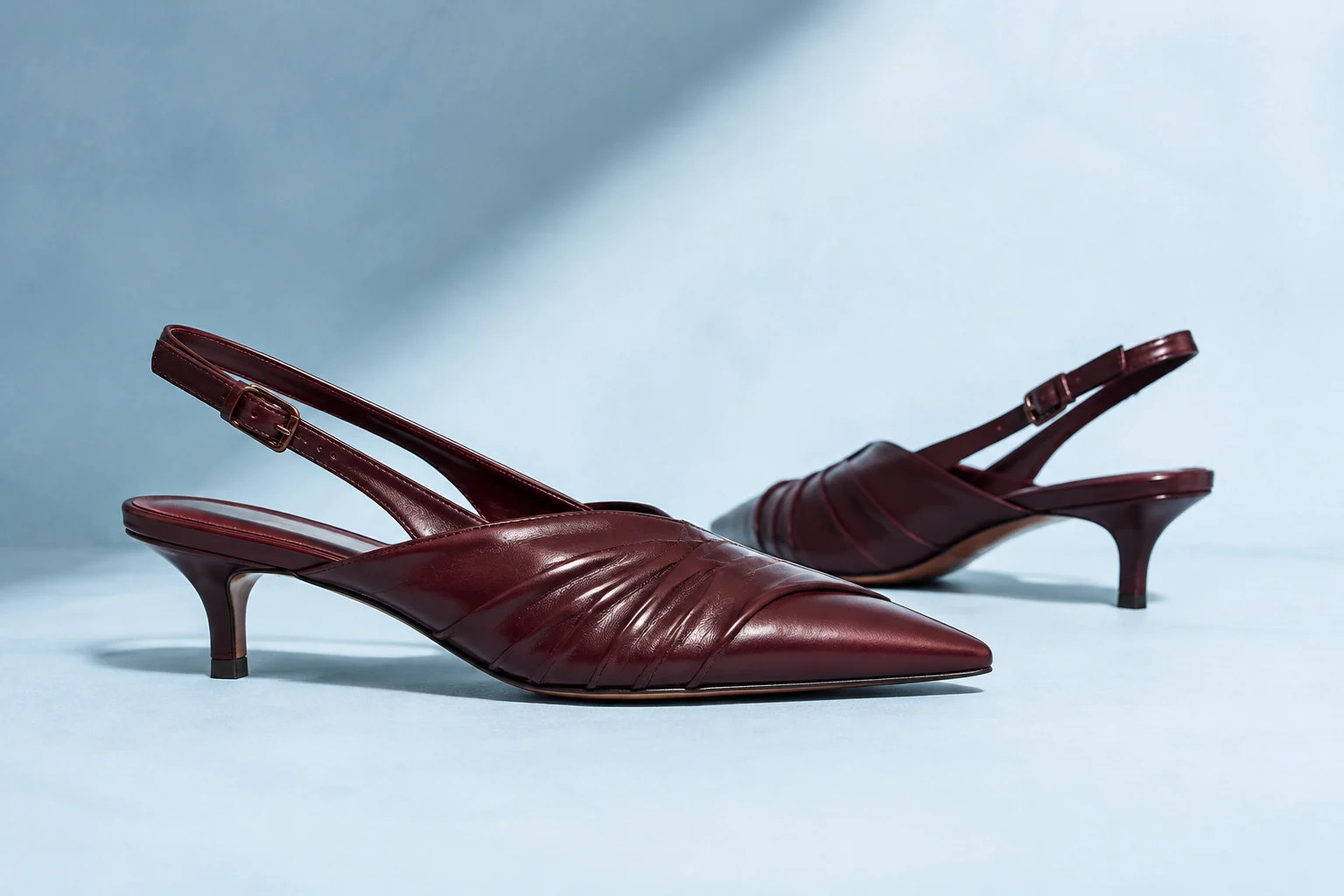 Bordowe buty na niskim obcasie